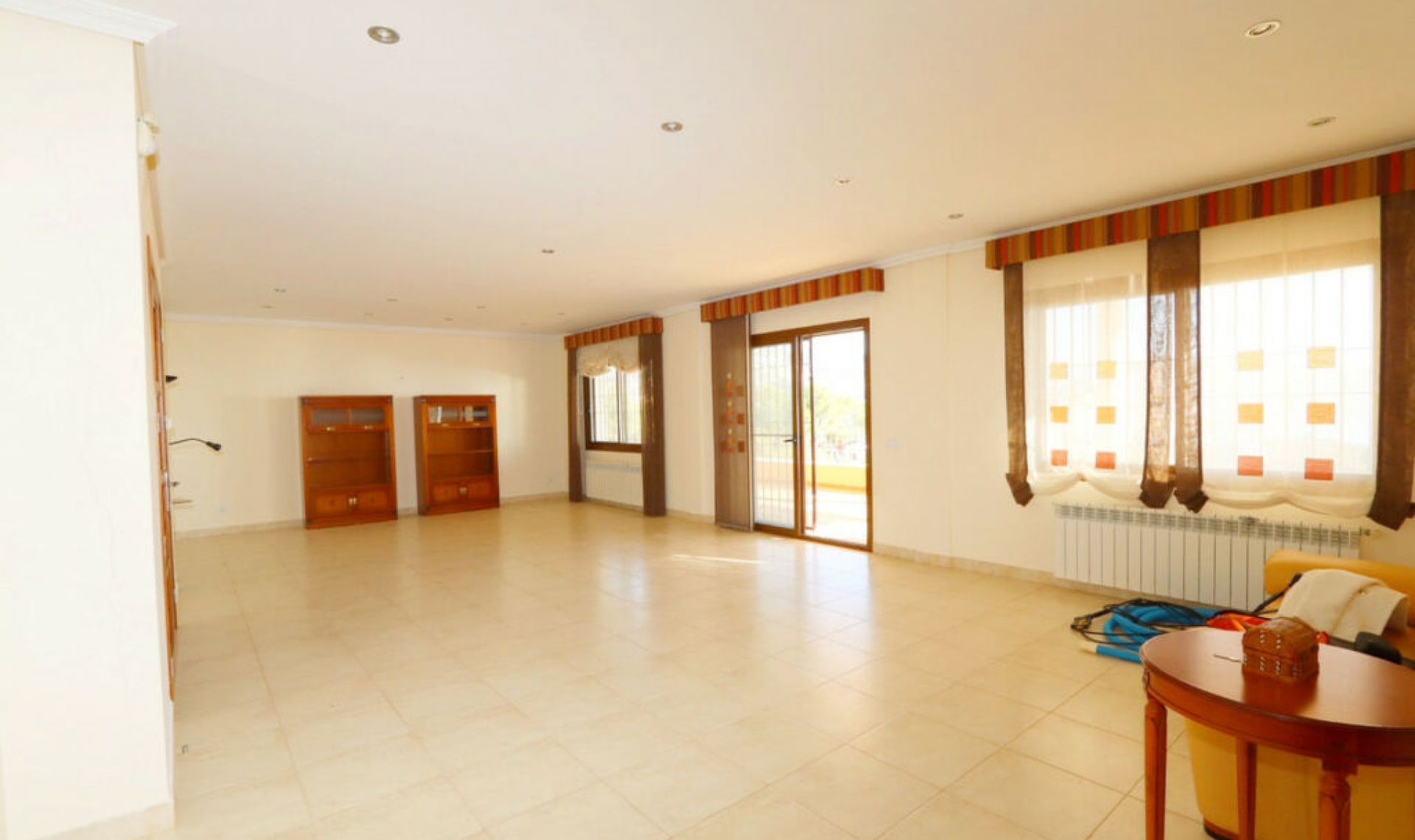 Resale - House -
Altea