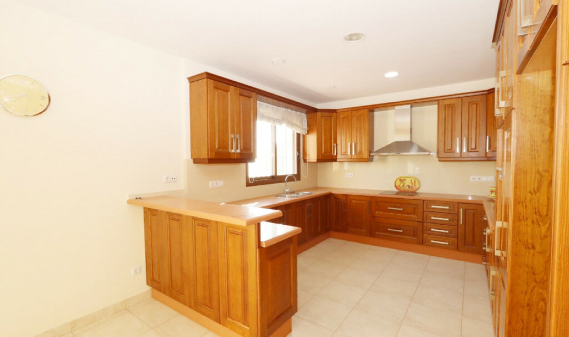 Resale - House -
Altea