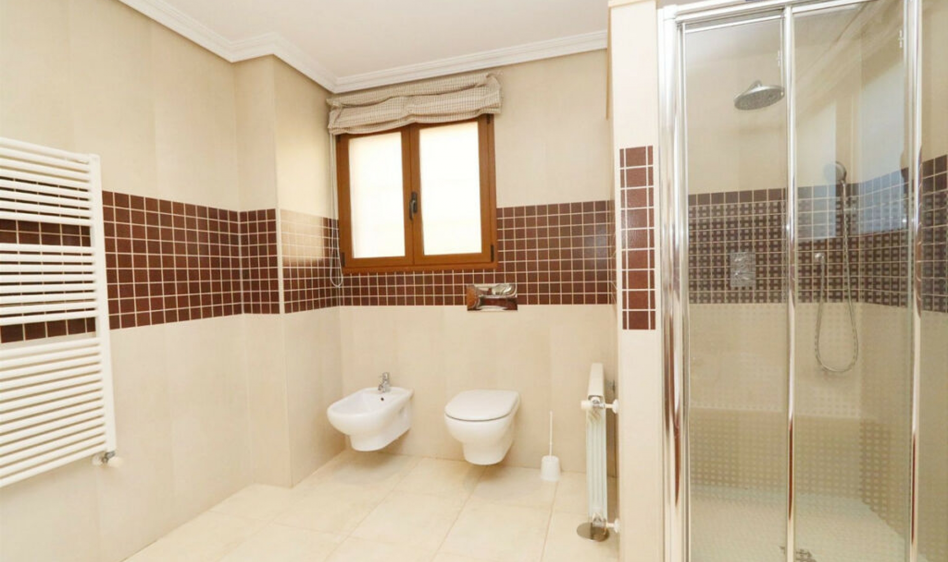 Resale - House -
Altea