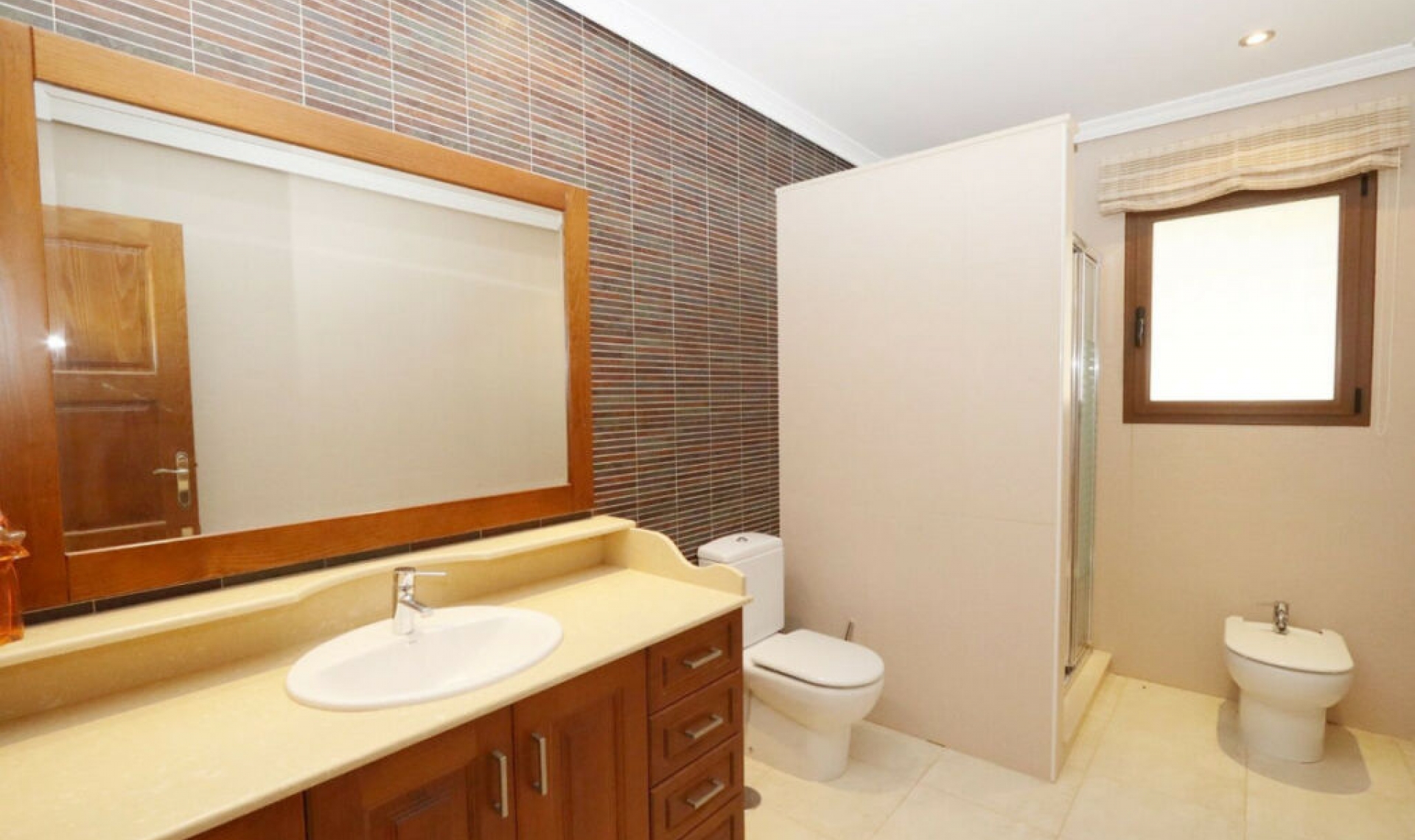 Resale - House -
Altea