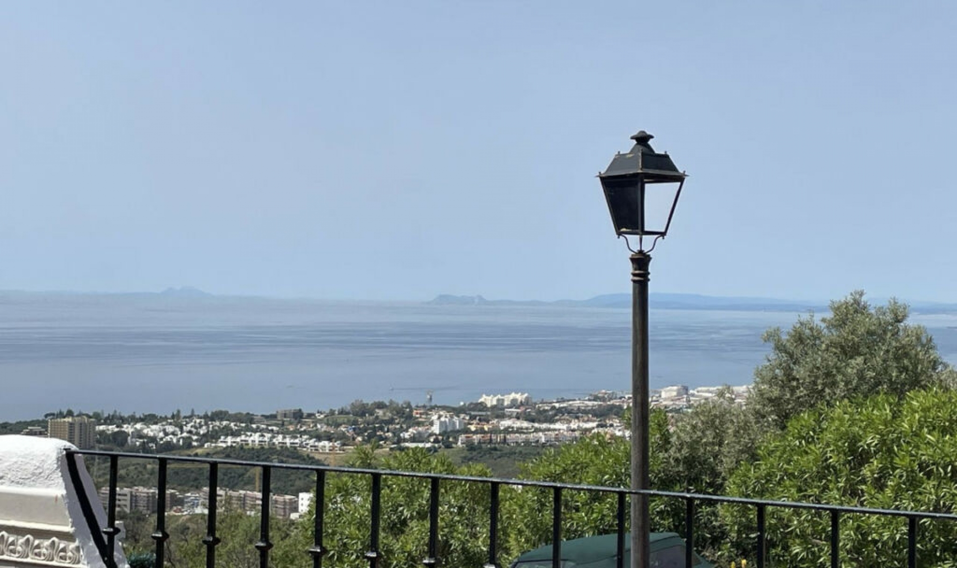 Resale - House -
Altos de los Monteros