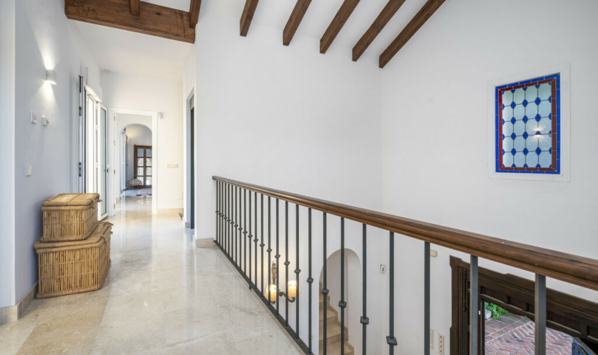 Resale - House -
Altos de los Monteros