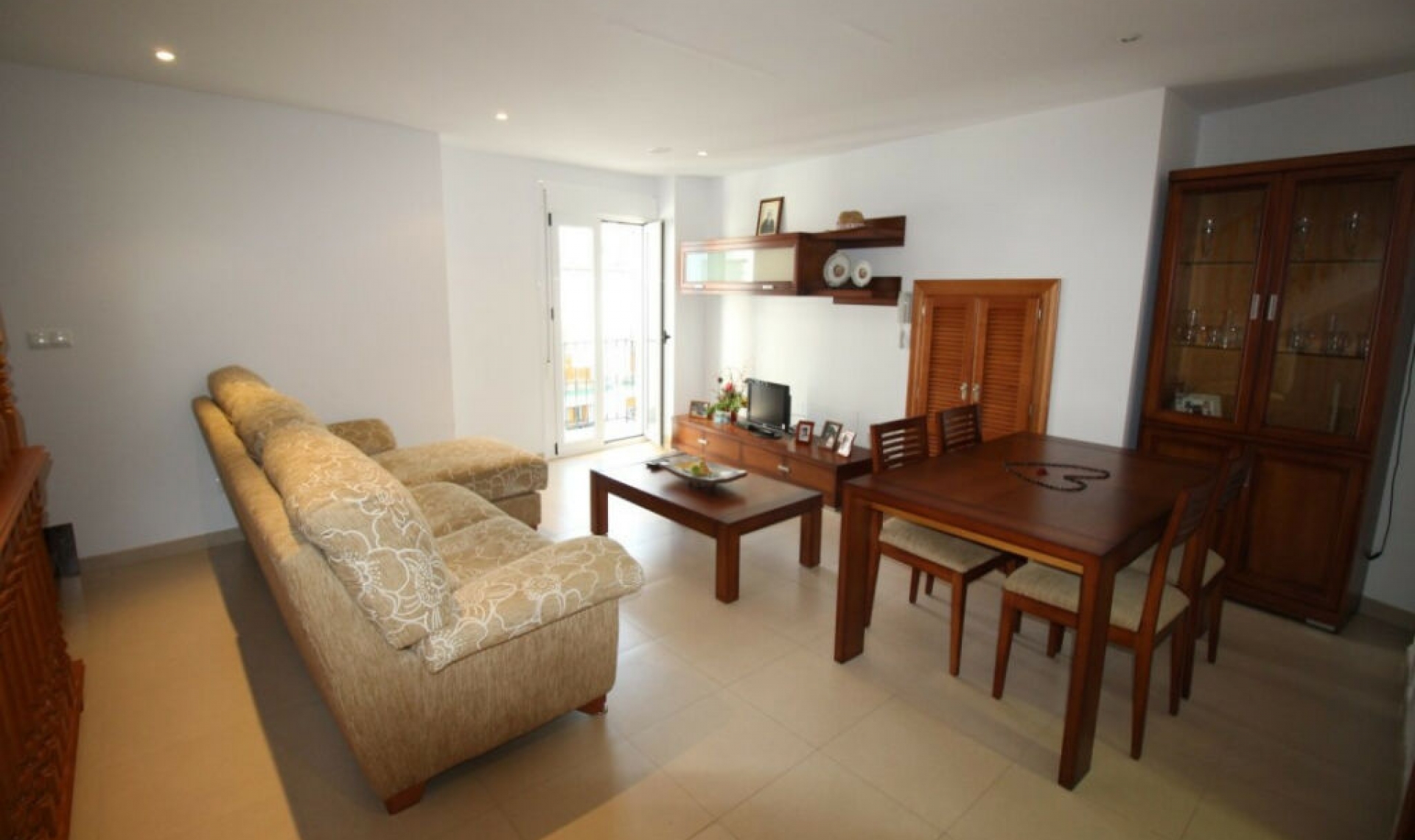 Resale - House -
Árchez