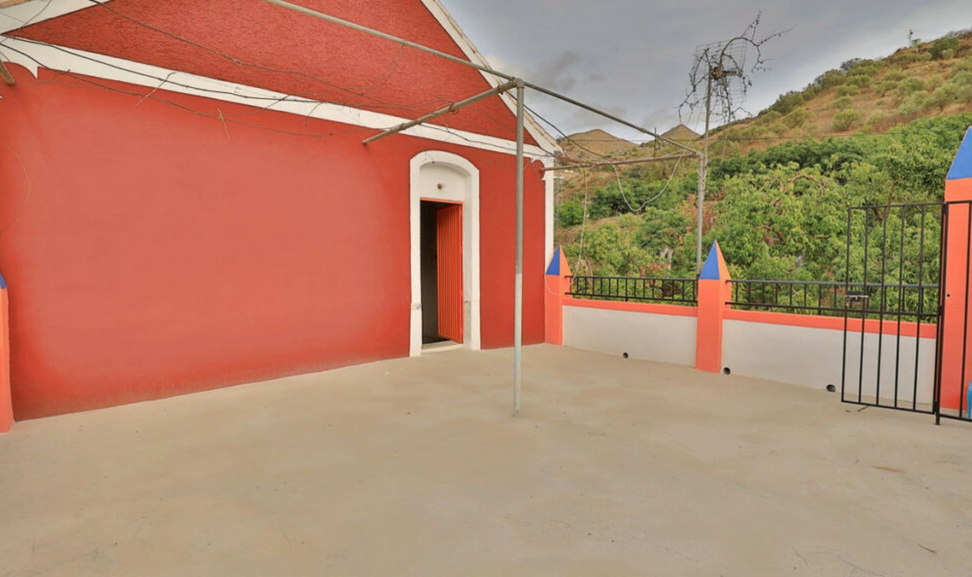 Resale - House -
Árchez
