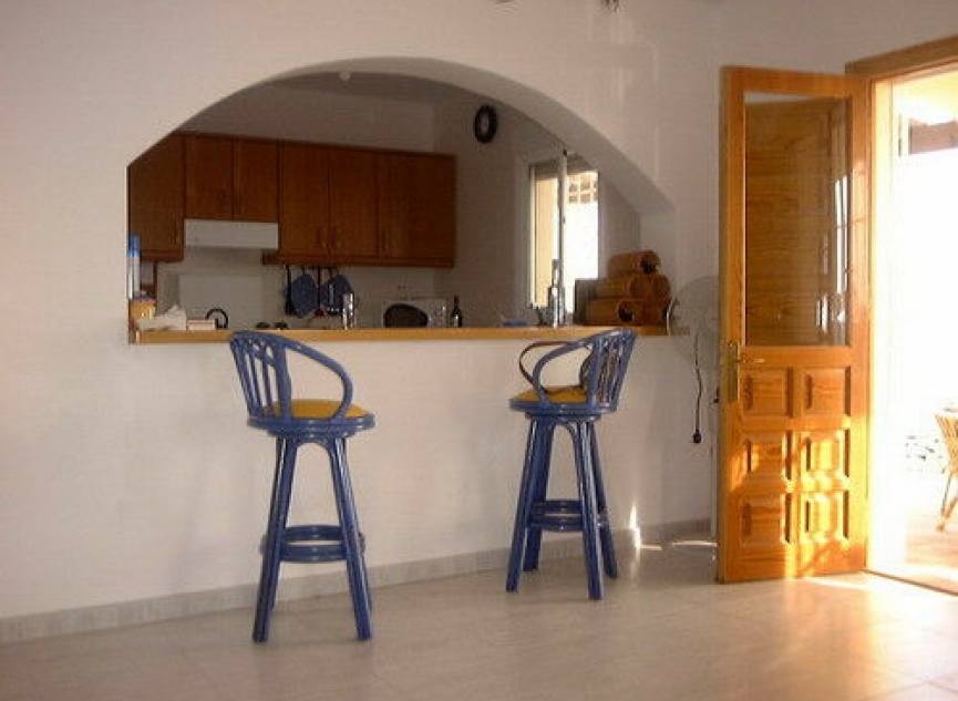 Resale - House -
Arenas