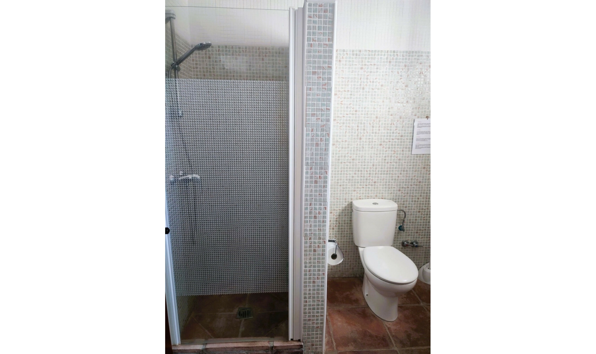 Resale - House -
Arenas