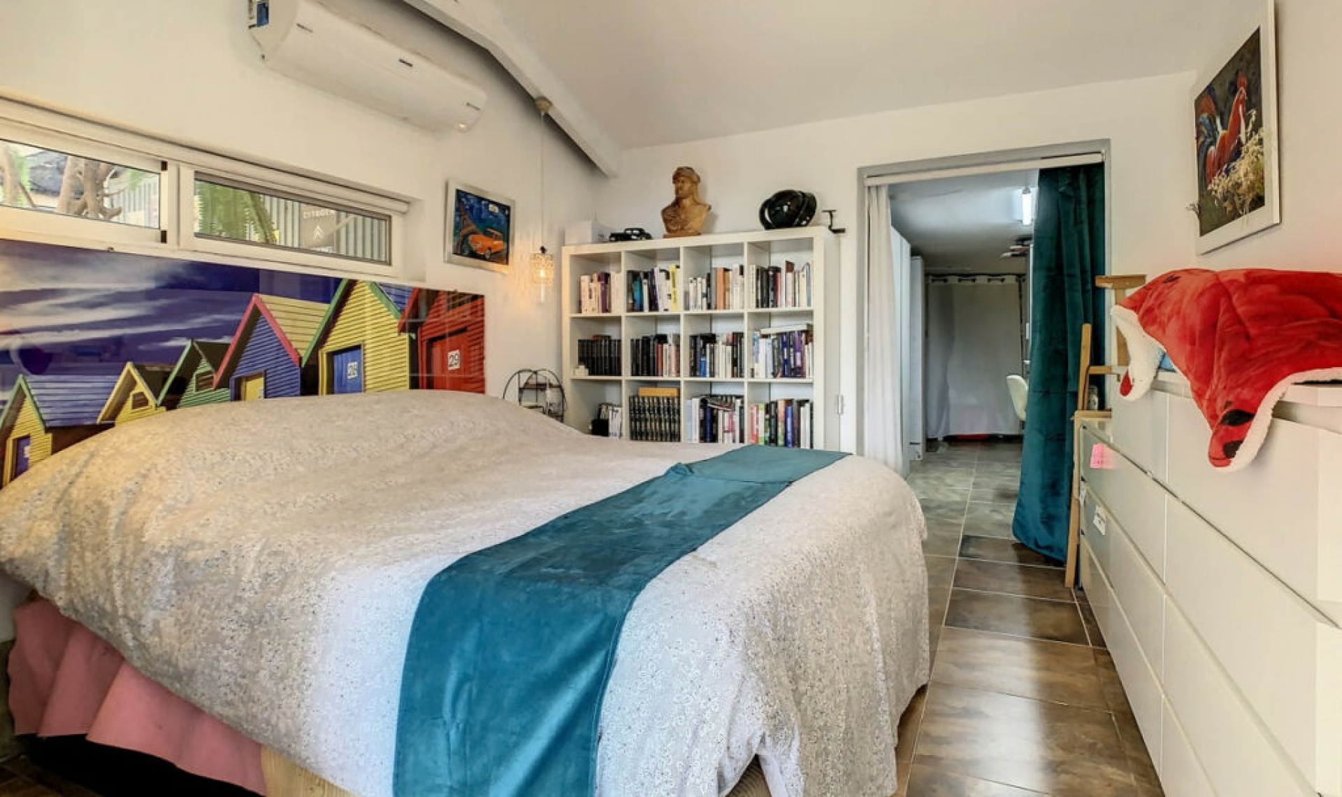 Resale - House -
Arenas