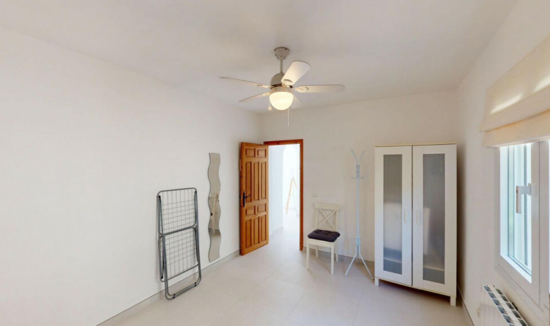 Resale - House -
Arenas