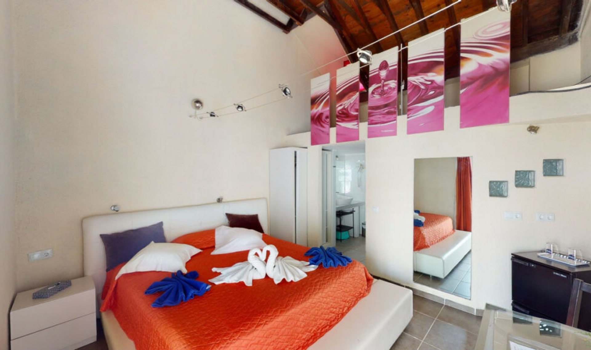 Resale - House -
Arenas