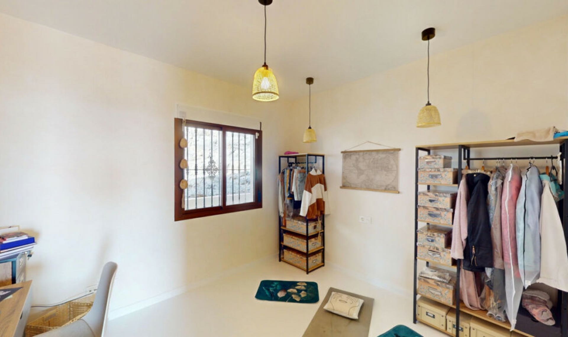 Resale - House -
Arenas