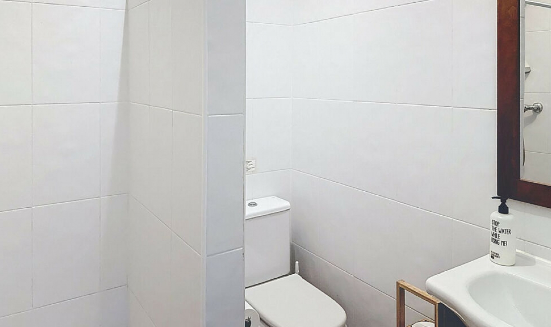 Resale - House -
Arenas