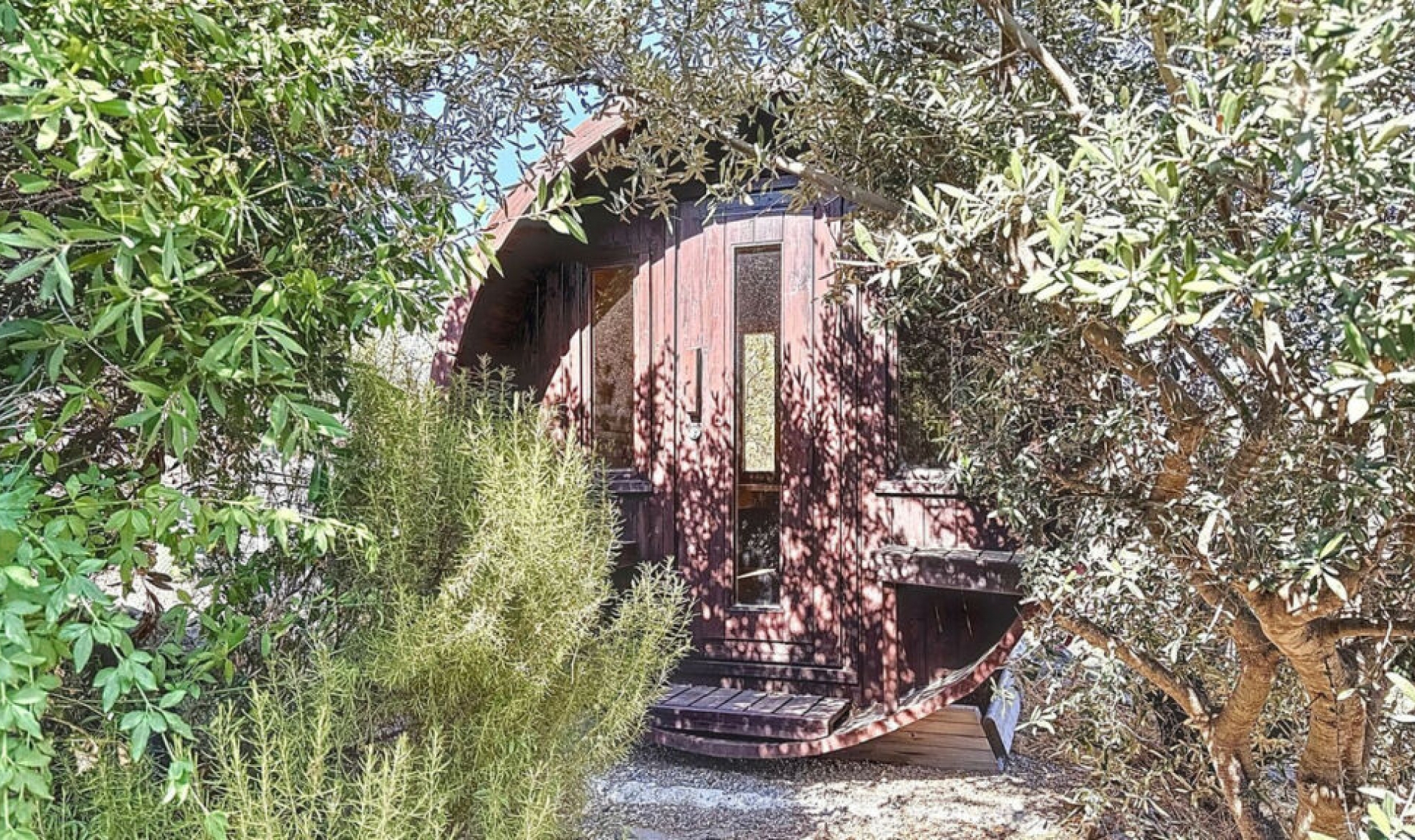 Resale - House -
Arenas