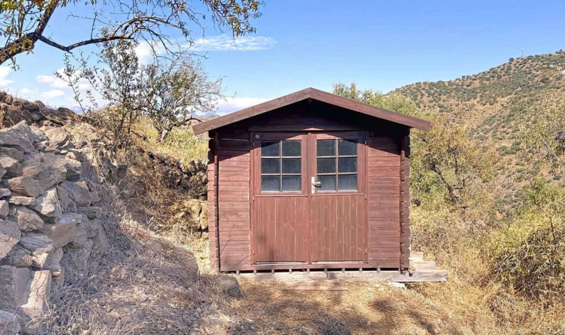 Resale - House -
Arenas