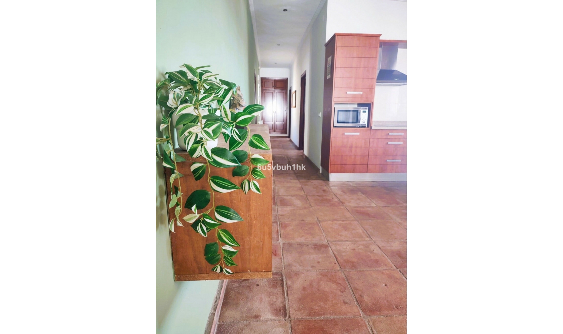 Resale - House -
Arenas