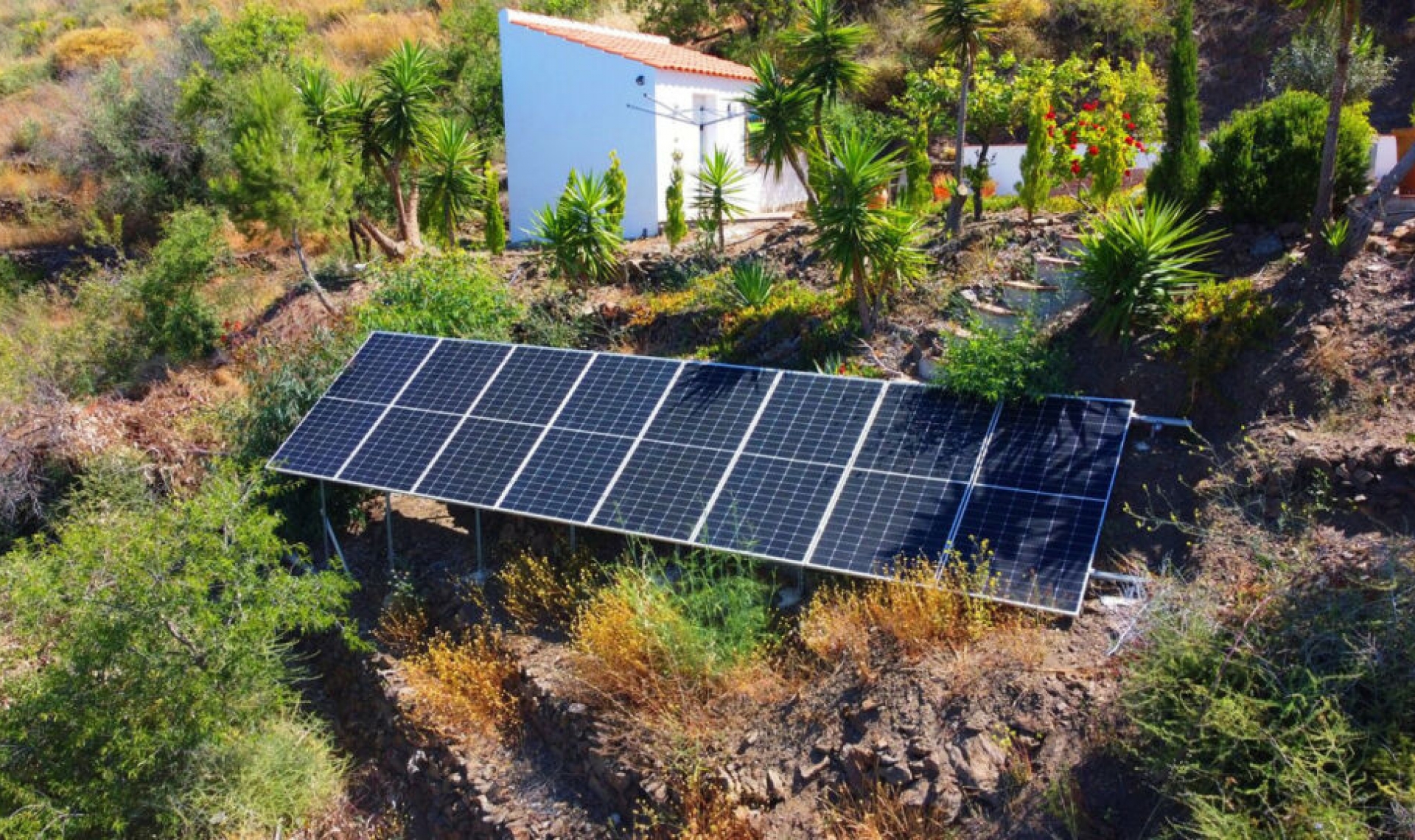 Resale - House -
Arenas