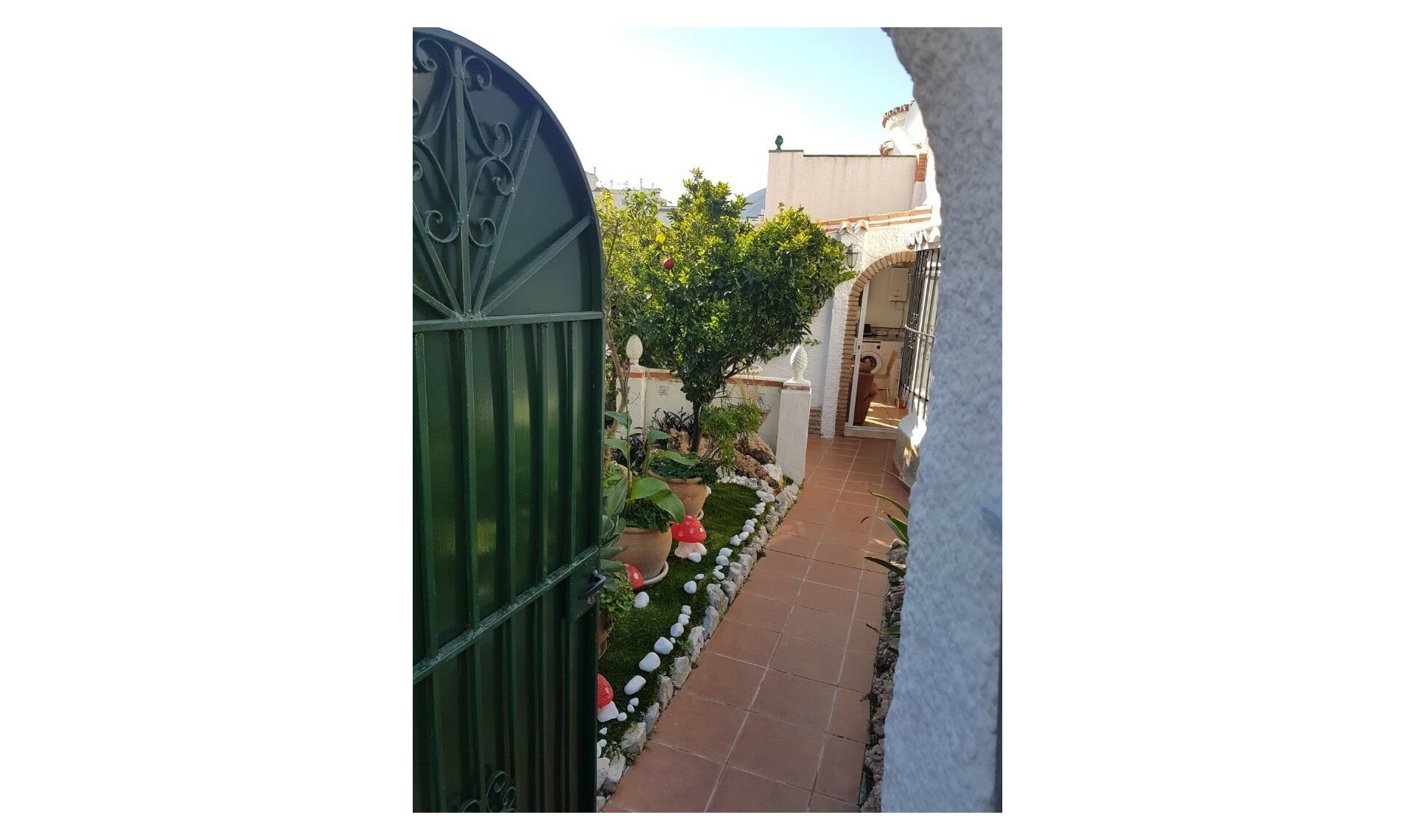 Resale - House -
Arroyo de la Miel