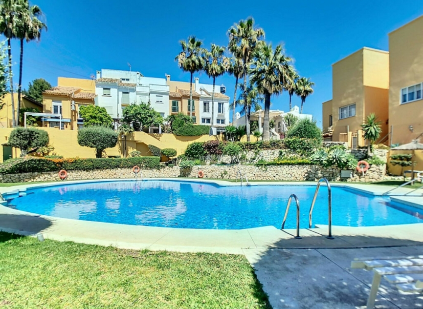 Resale - House -
Arroyo de la Miel