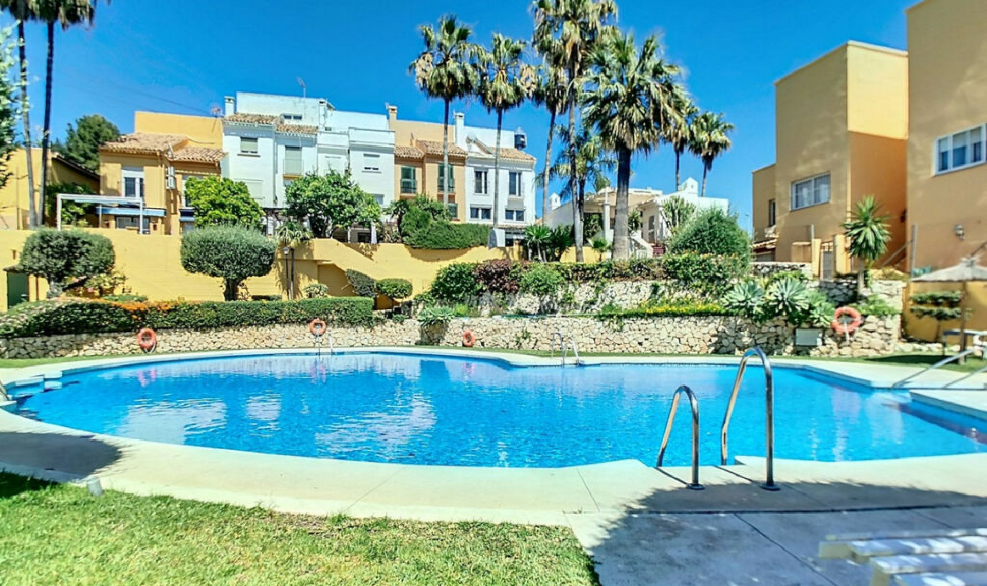 Resale - House -
Arroyo de la Miel