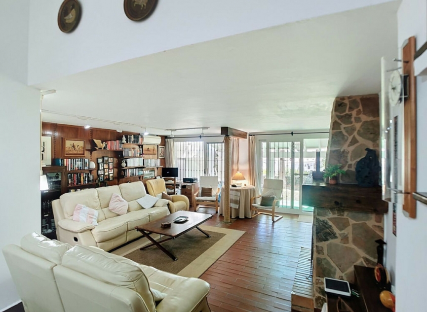 Resale - House -
Arroyo de la Miel