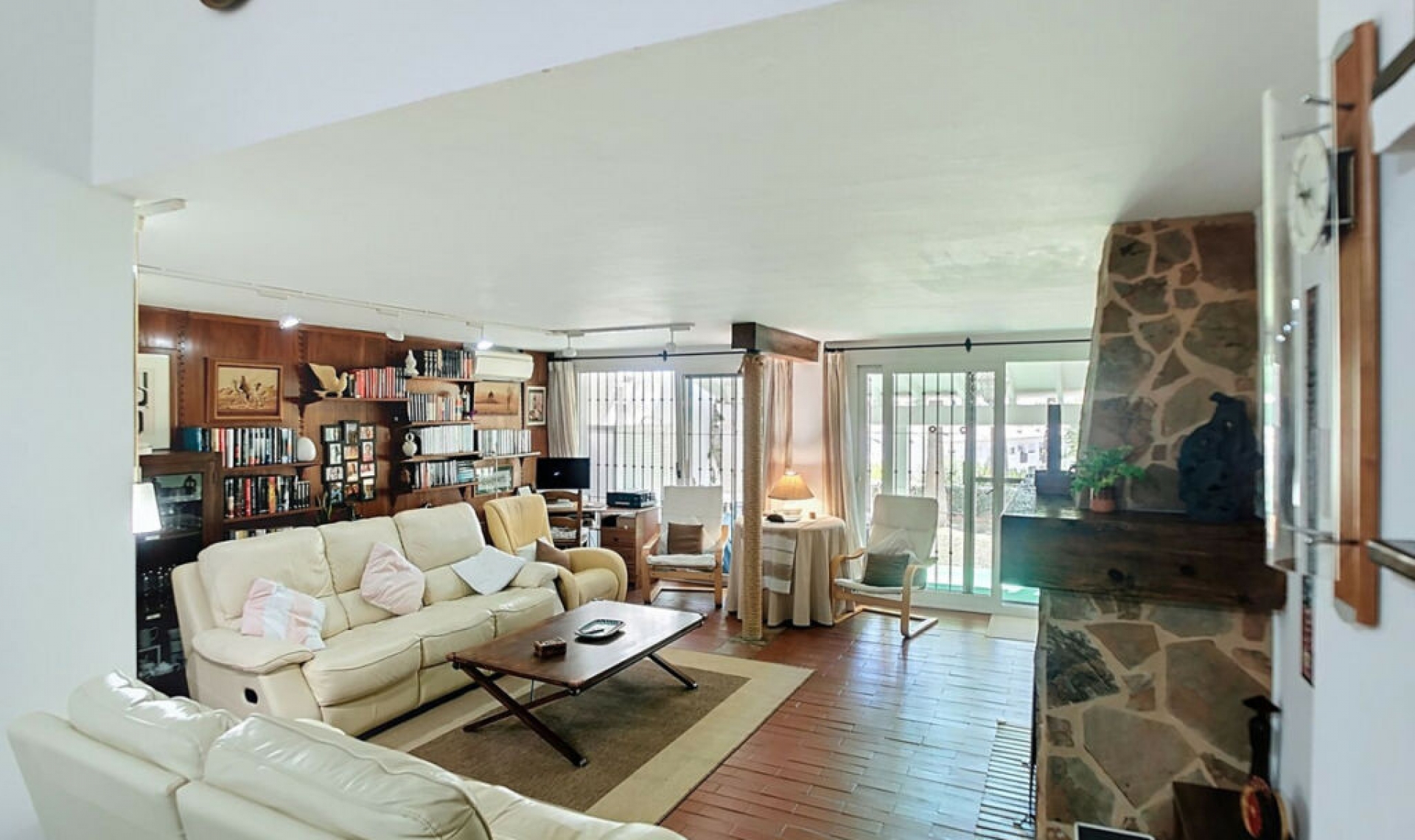 Resale - House -
Arroyo de la Miel