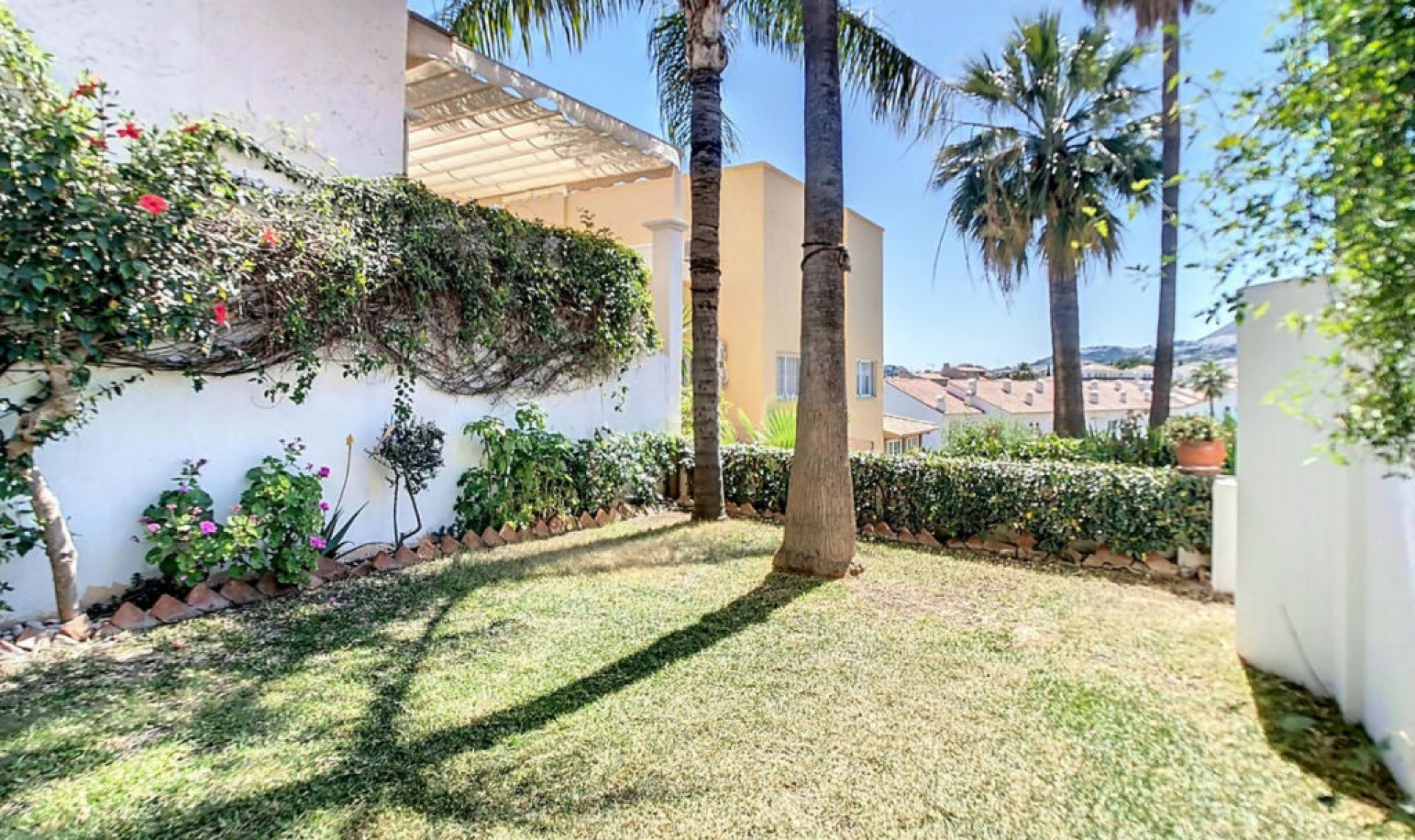 Resale - House -
Arroyo de la Miel