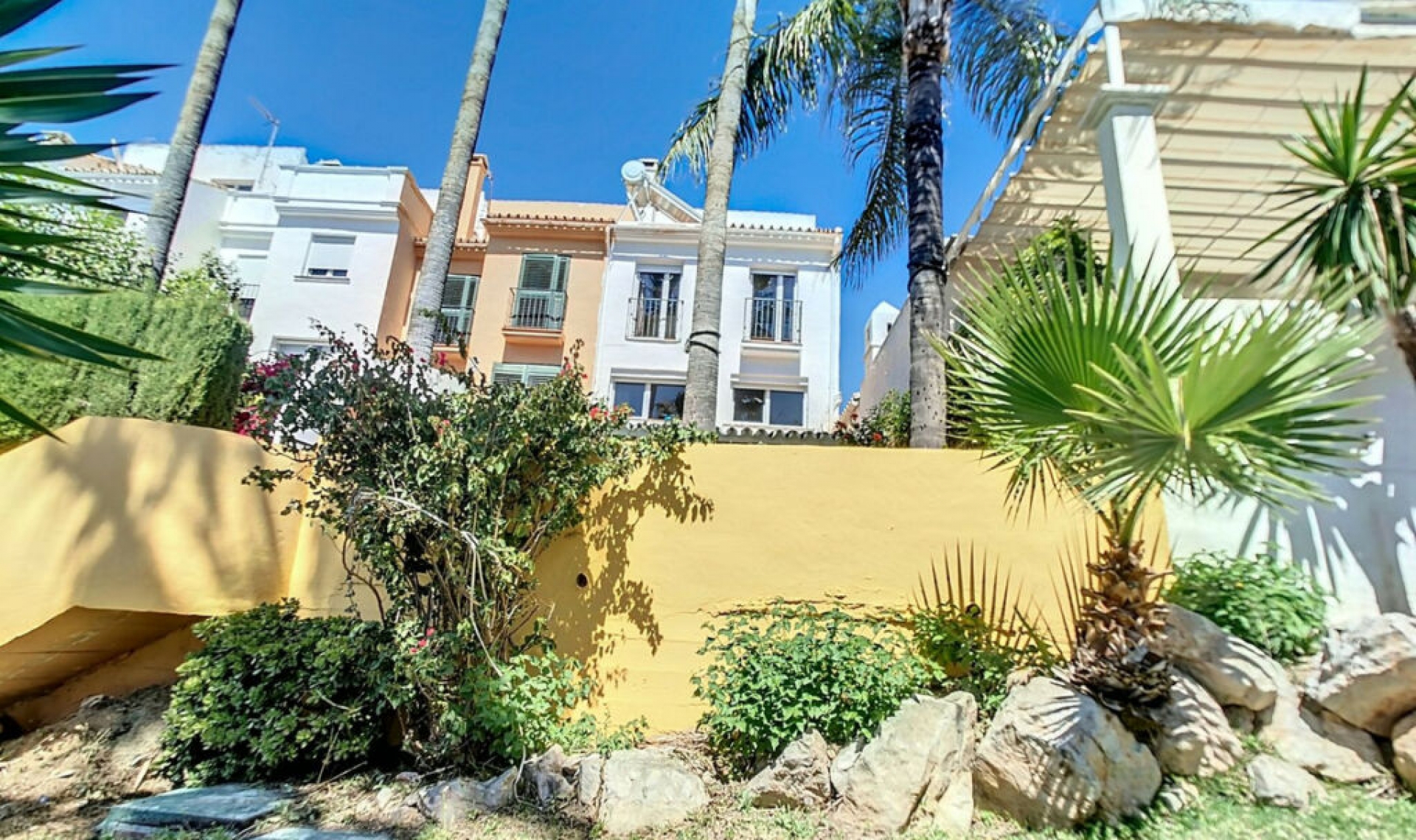 Resale - House -
Arroyo de la Miel