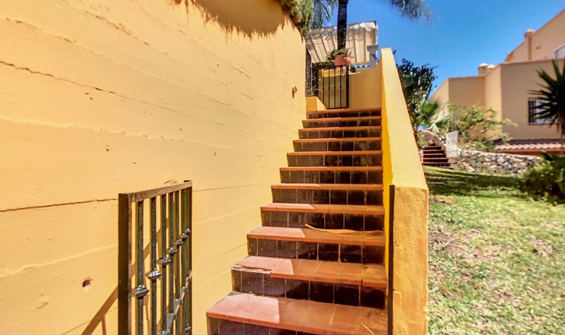 Resale - House -
Arroyo de la Miel