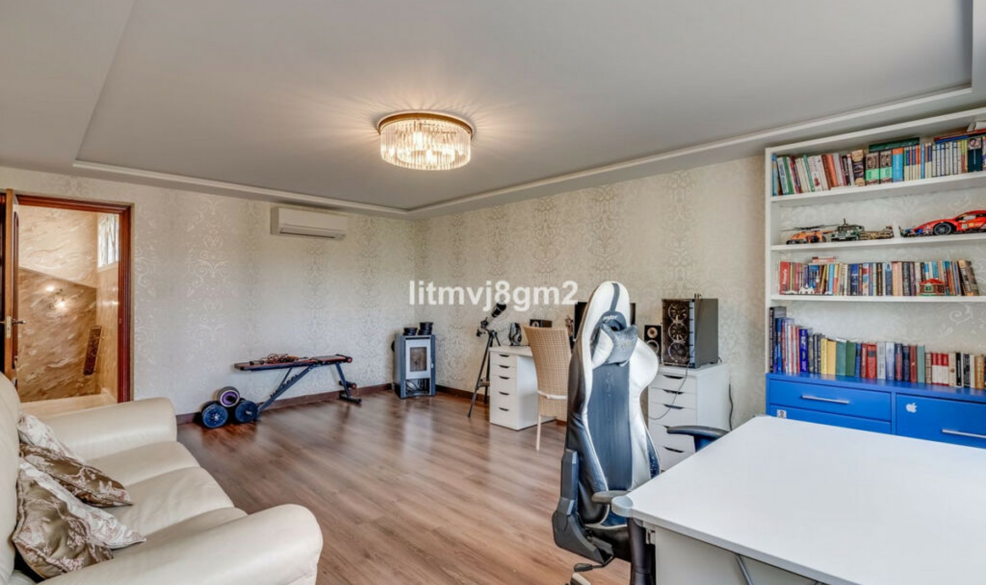Resale - House -
Artola