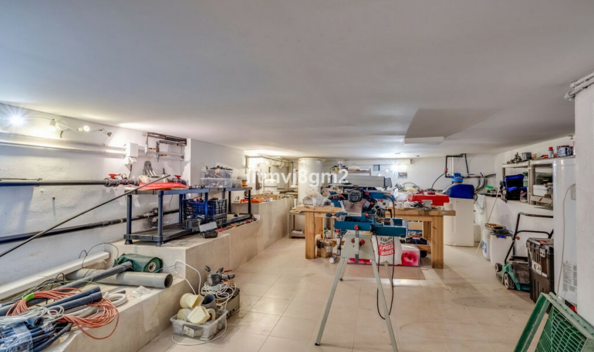Resale - House -
Artola