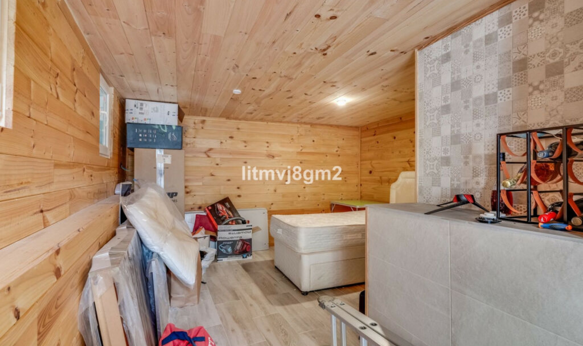 Resale - House -
Artola