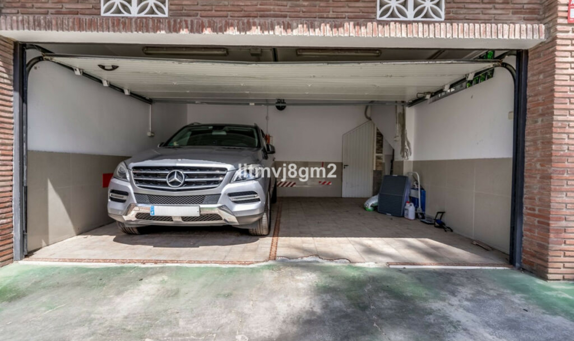 Resale - House -
Artola