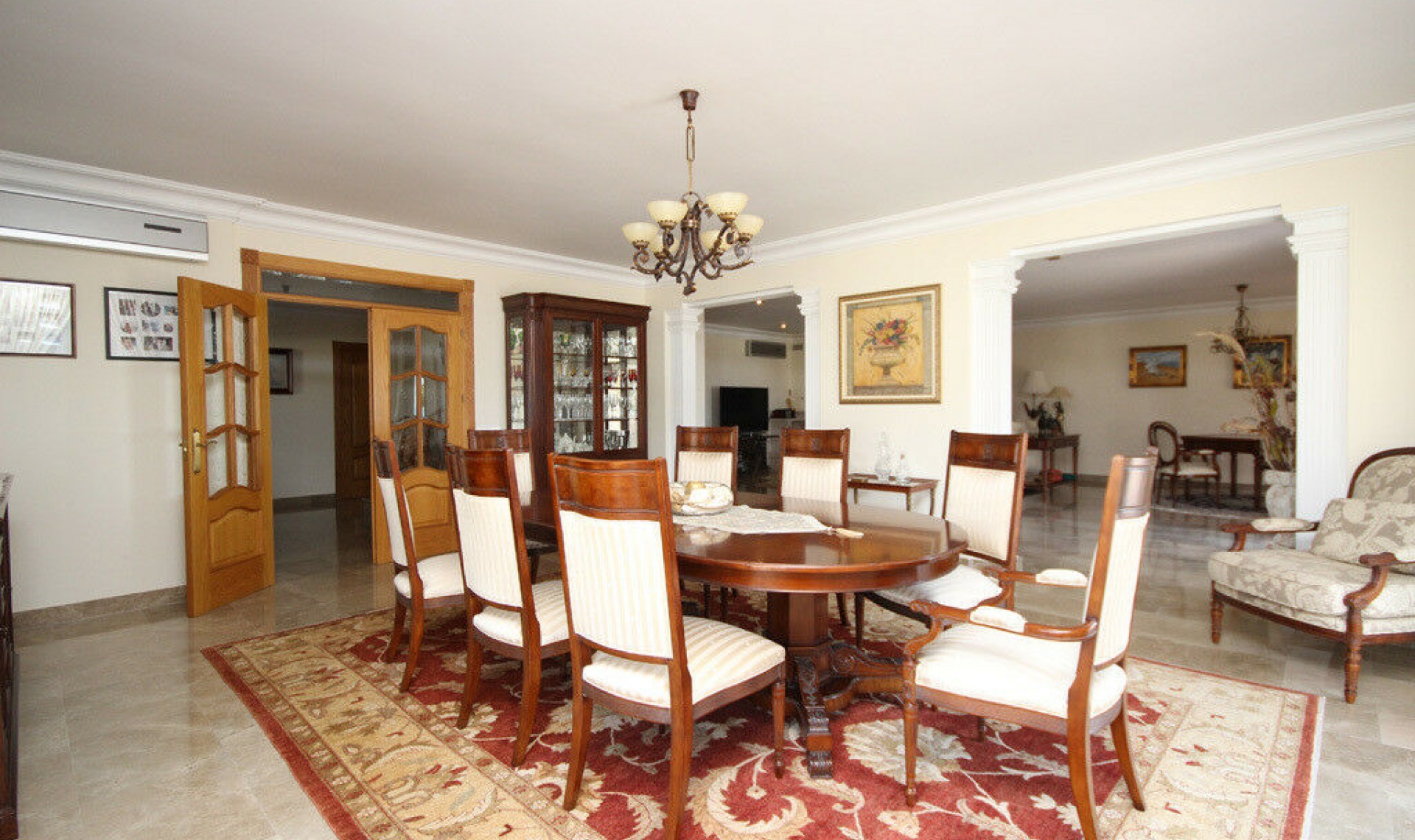 Resale - House -
Artola