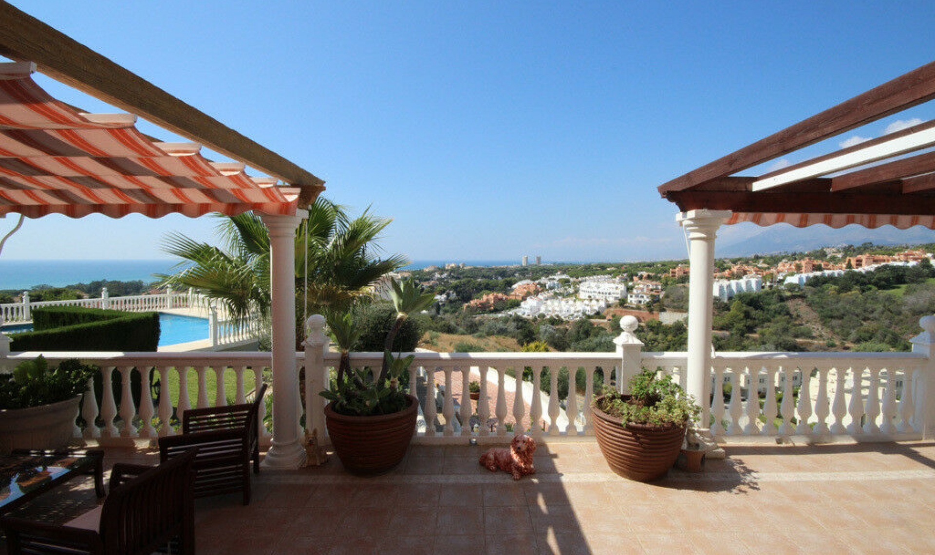 Resale - House -
Artola