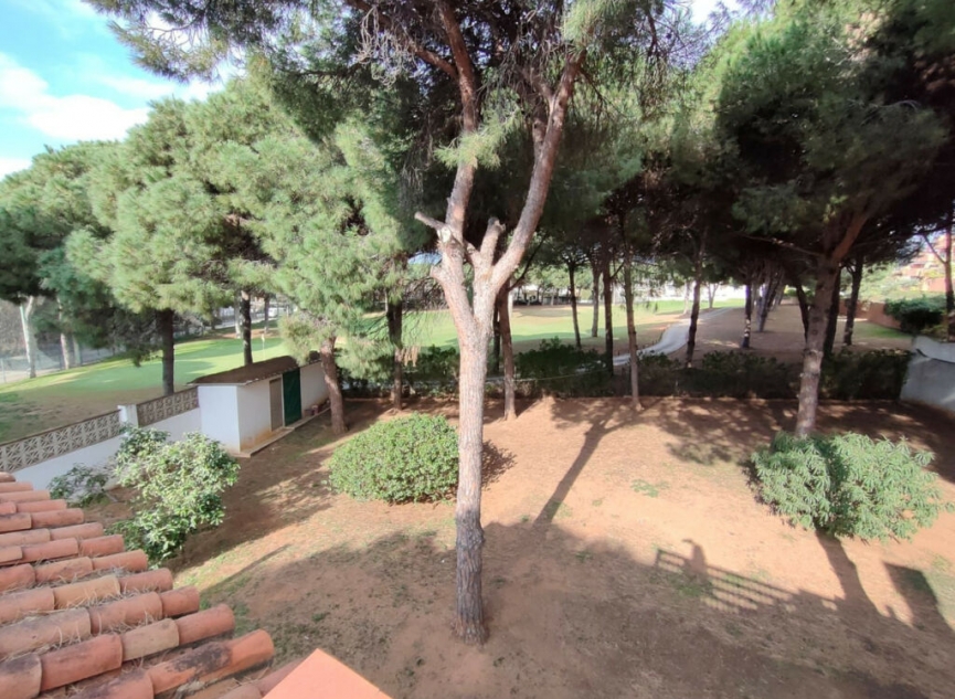Resale - House -
Artola