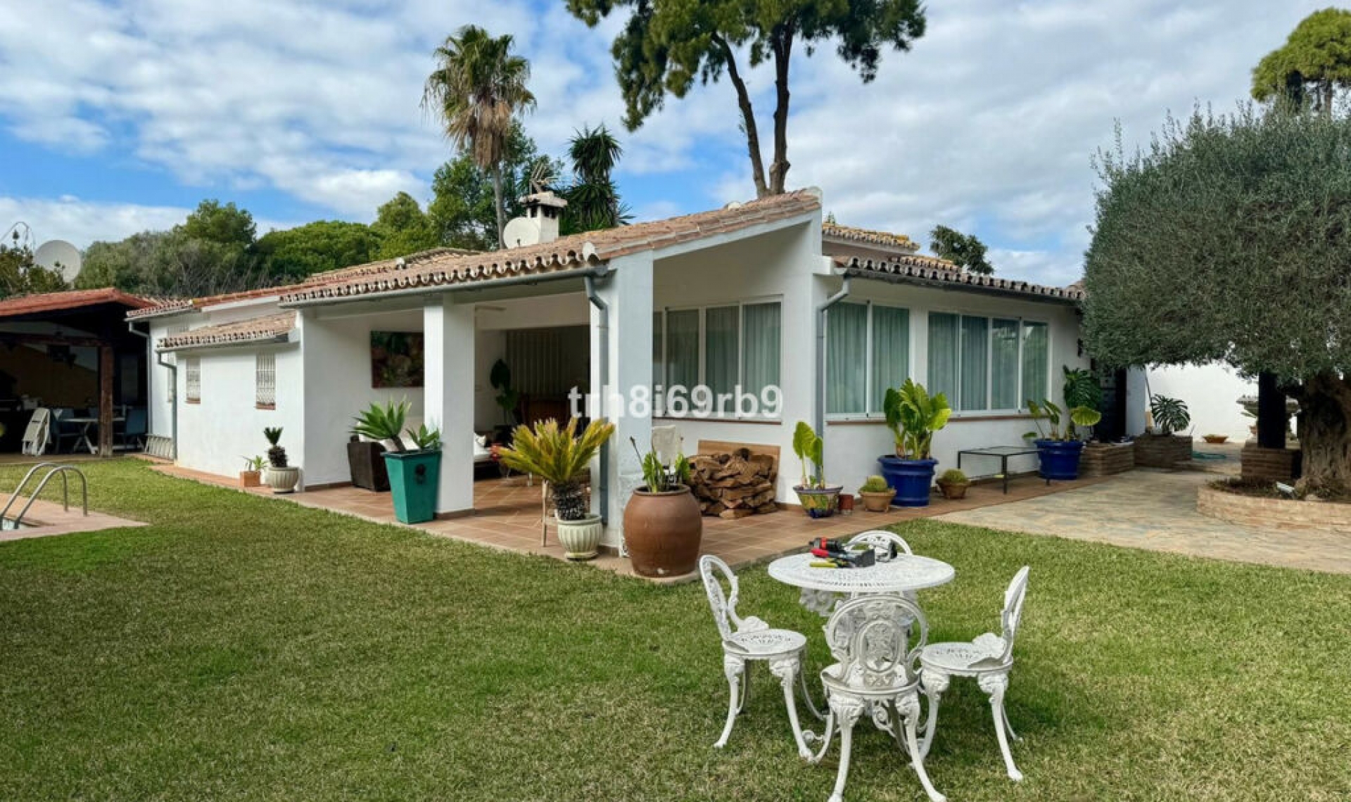 Resale - House -
Atalaya
