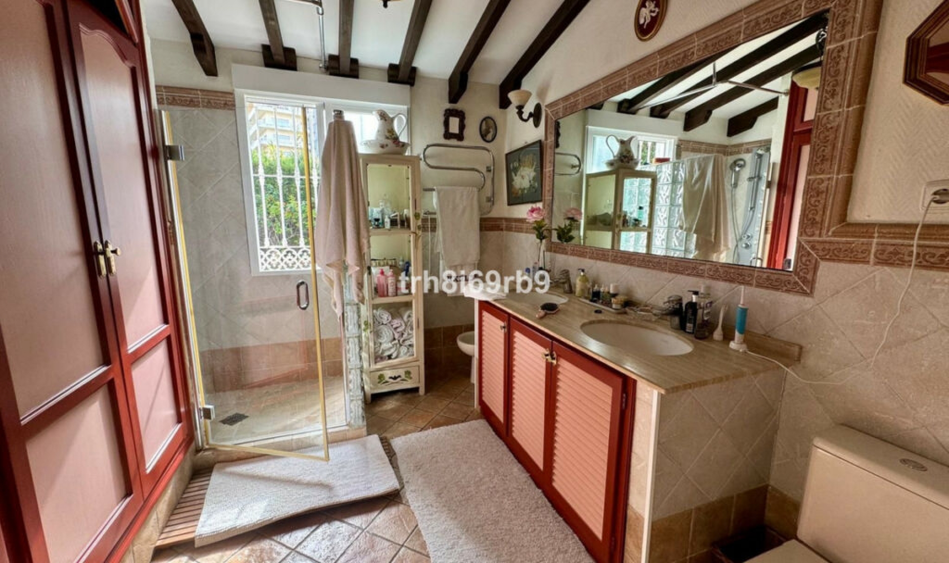 Resale - House -
Atalaya