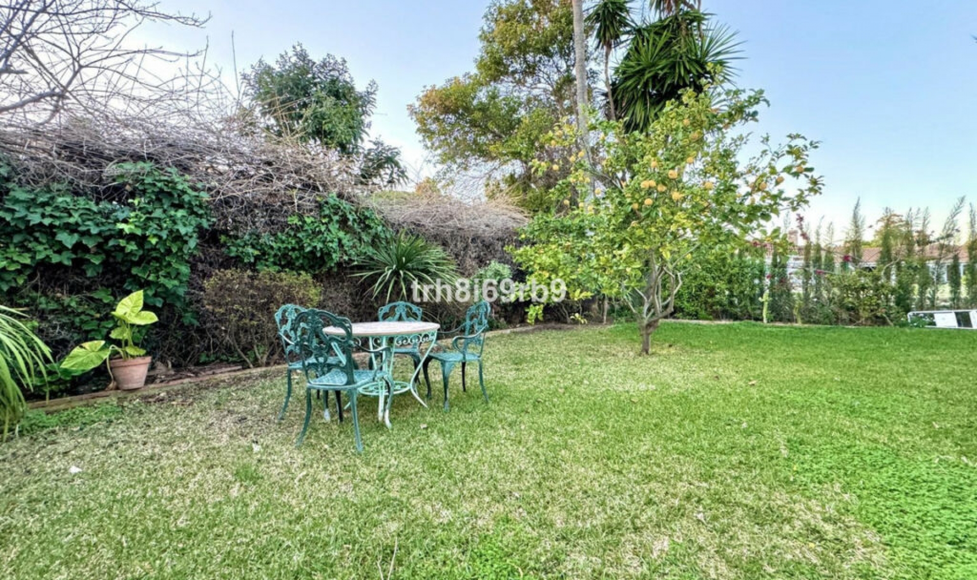 Resale - House -
Atalaya