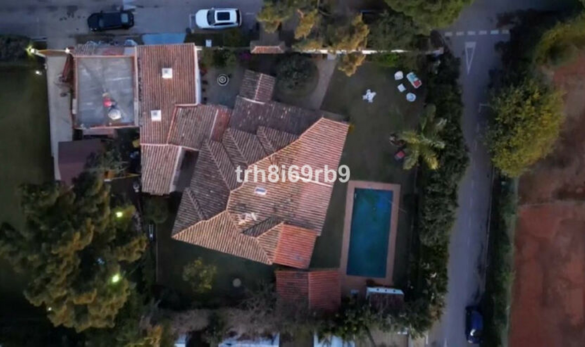 Resale - House -
Atalaya