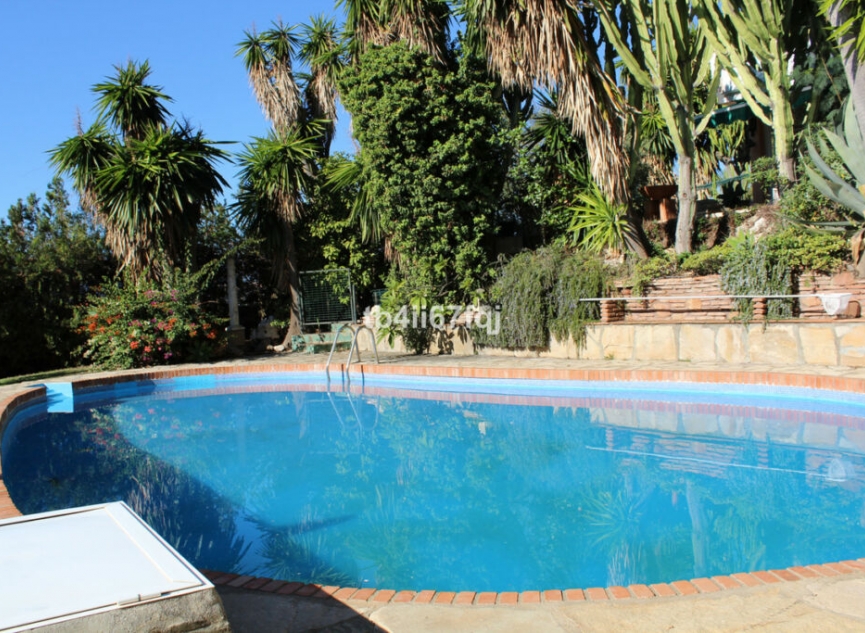 Resale - House -
Atalaya