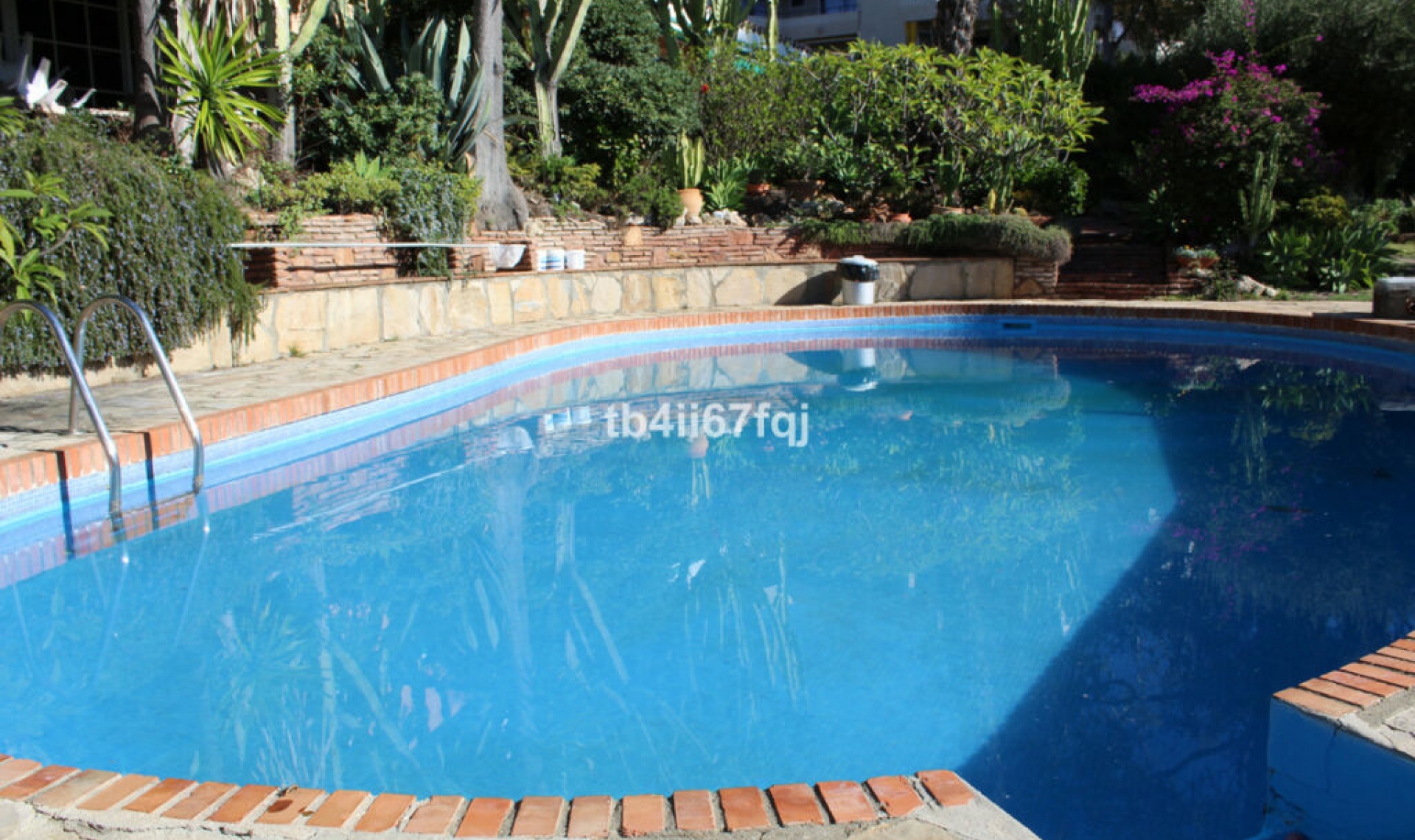 Resale - House -
Atalaya