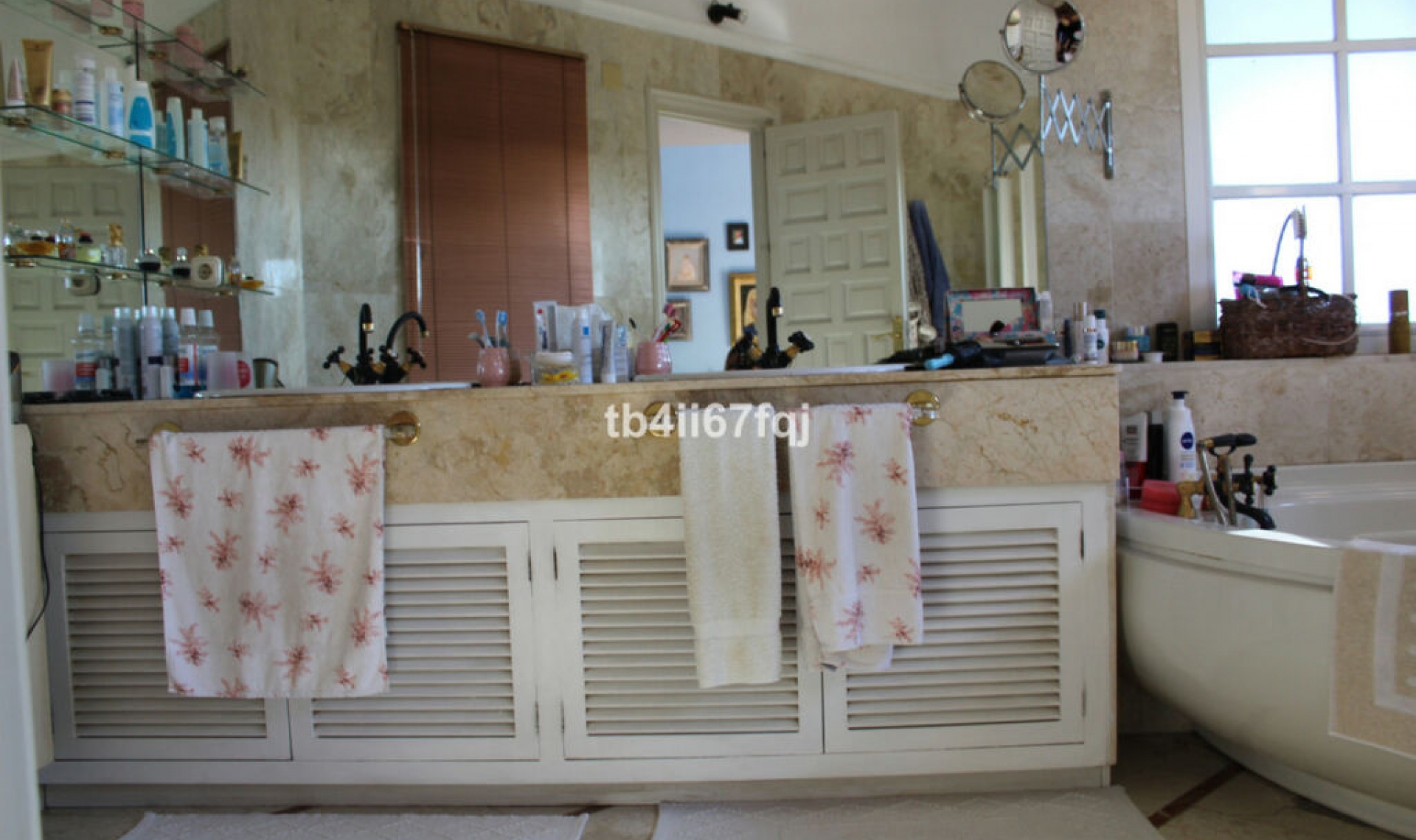 Resale - House -
Atalaya