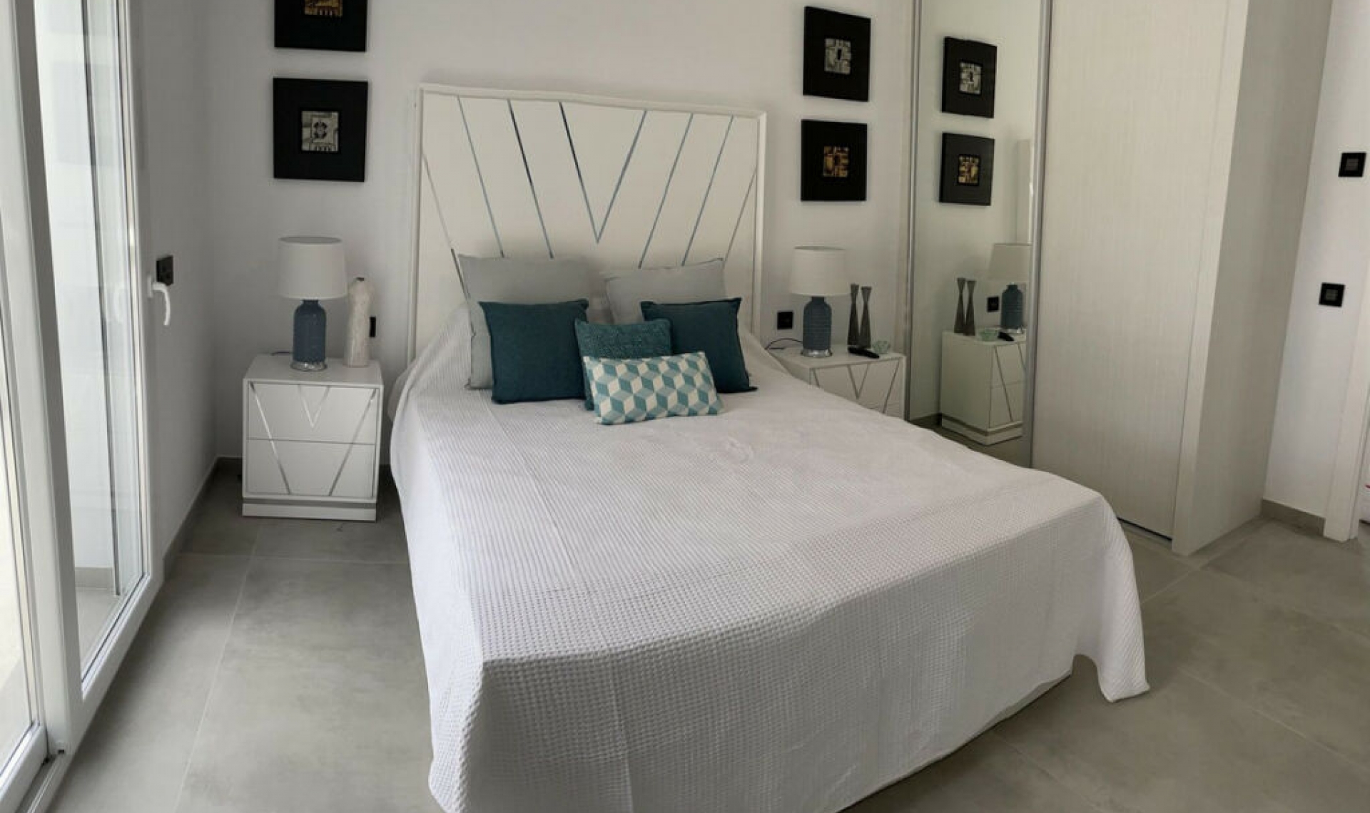 Resale - House -
Atalaya