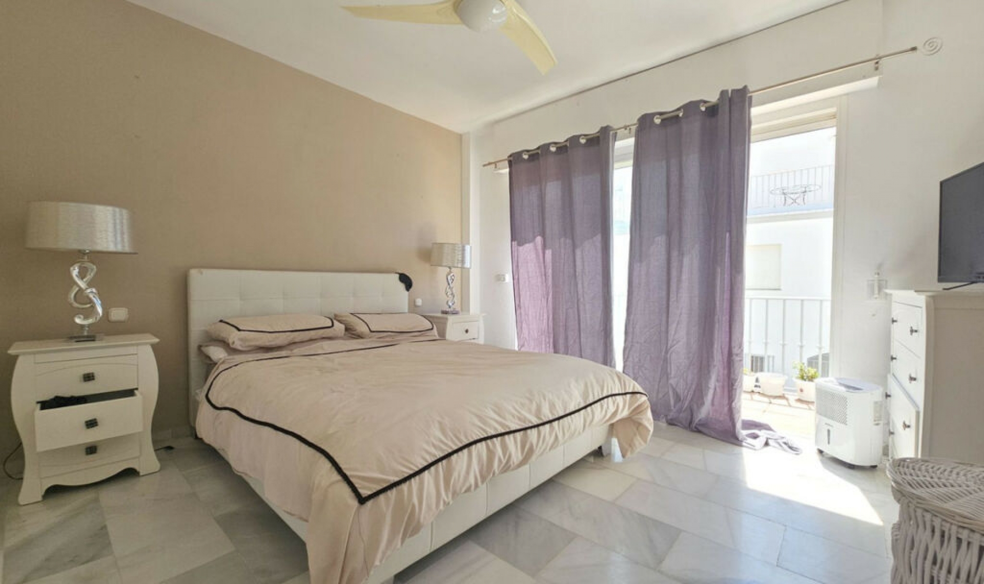 Resale - House -
Atalaya