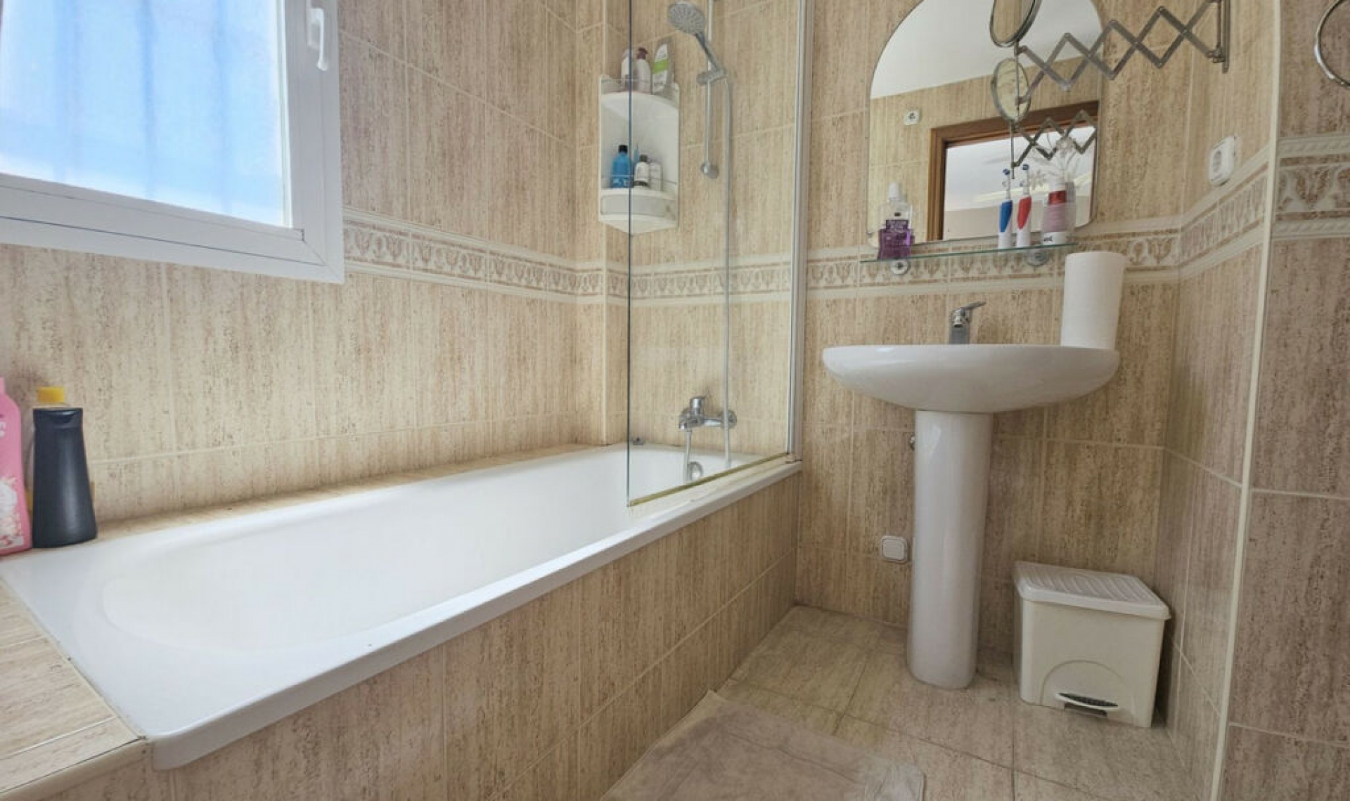 Resale - House -
Atalaya