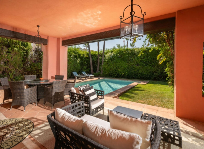 Resale - House -
Atalaya