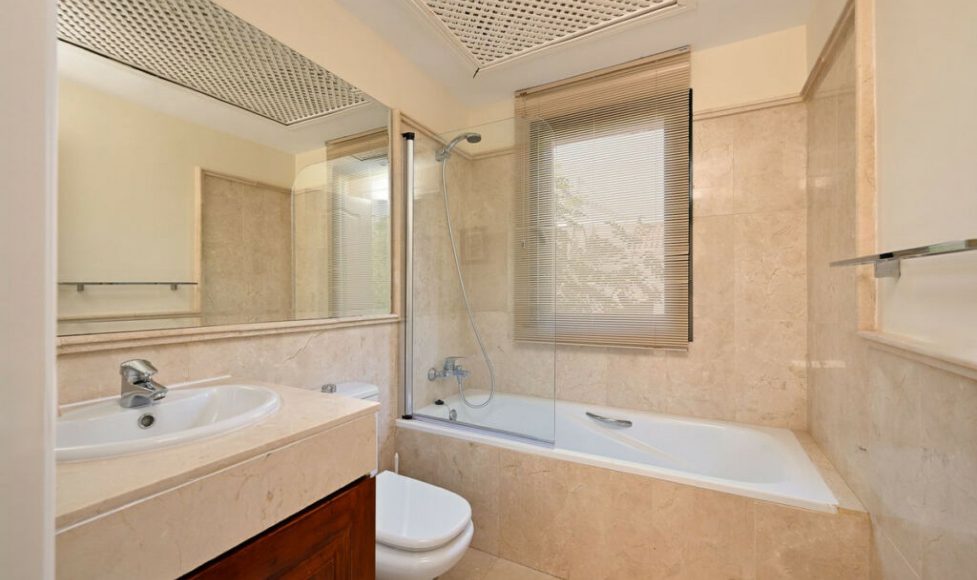 Resale - House -
Atalaya