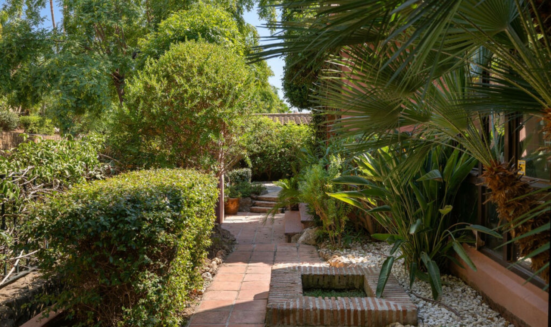 Resale - House -
Atalaya