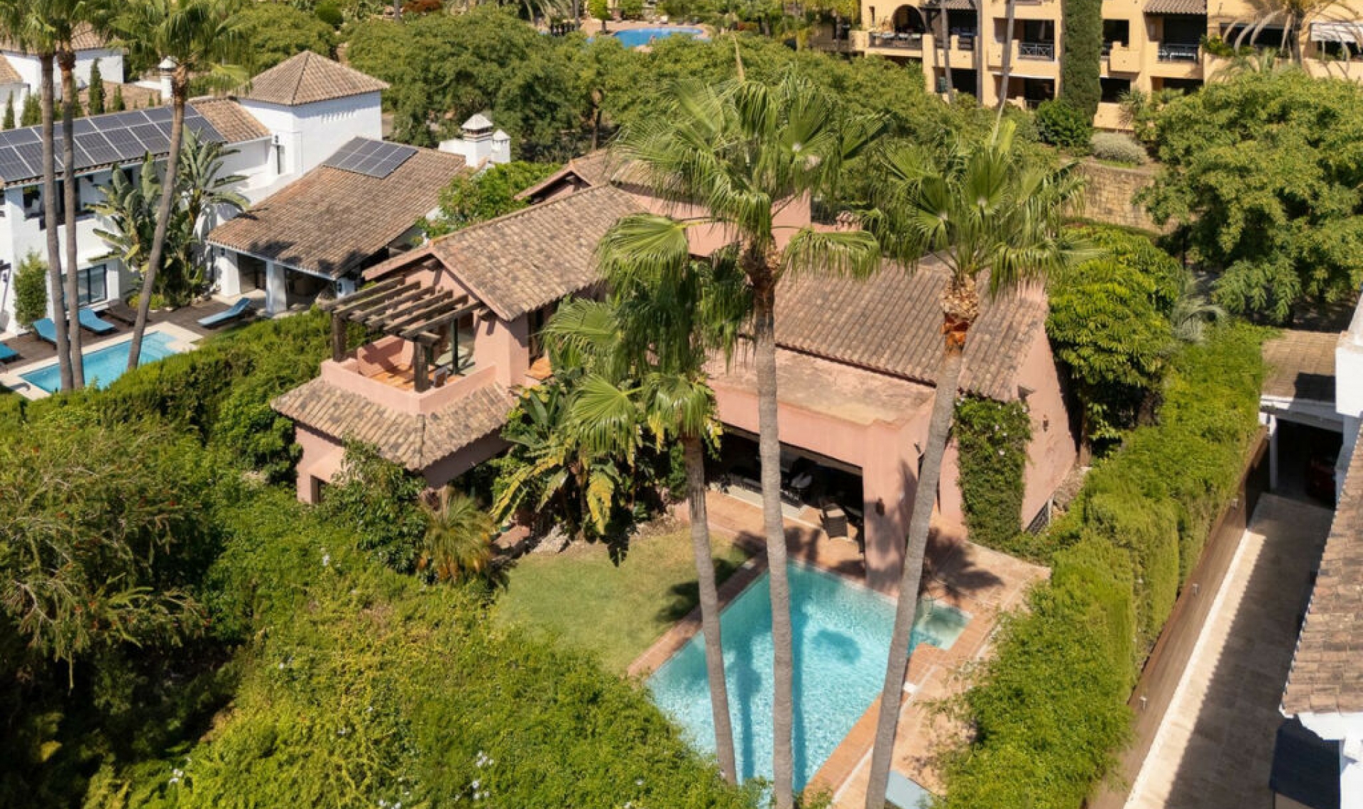 Resale - House -
Atalaya