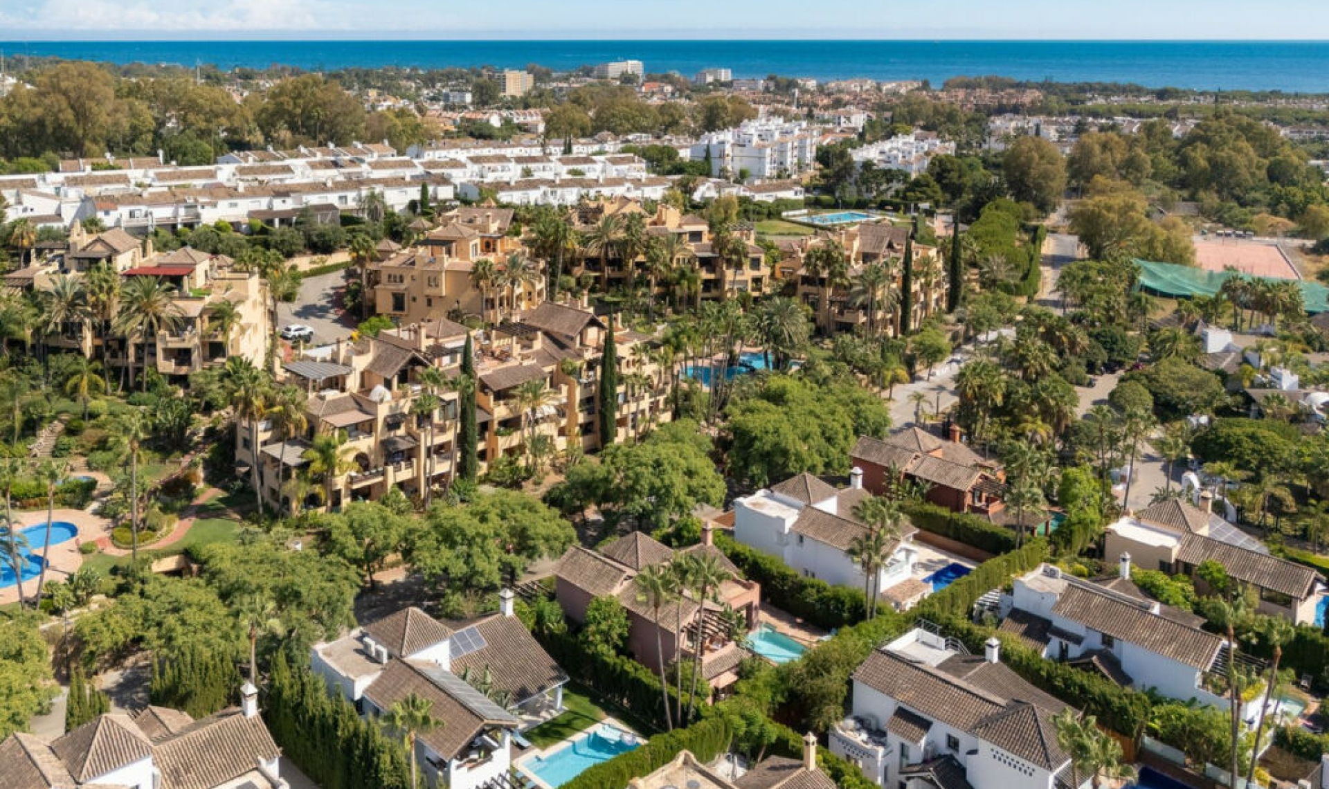 Resale - House -
Atalaya