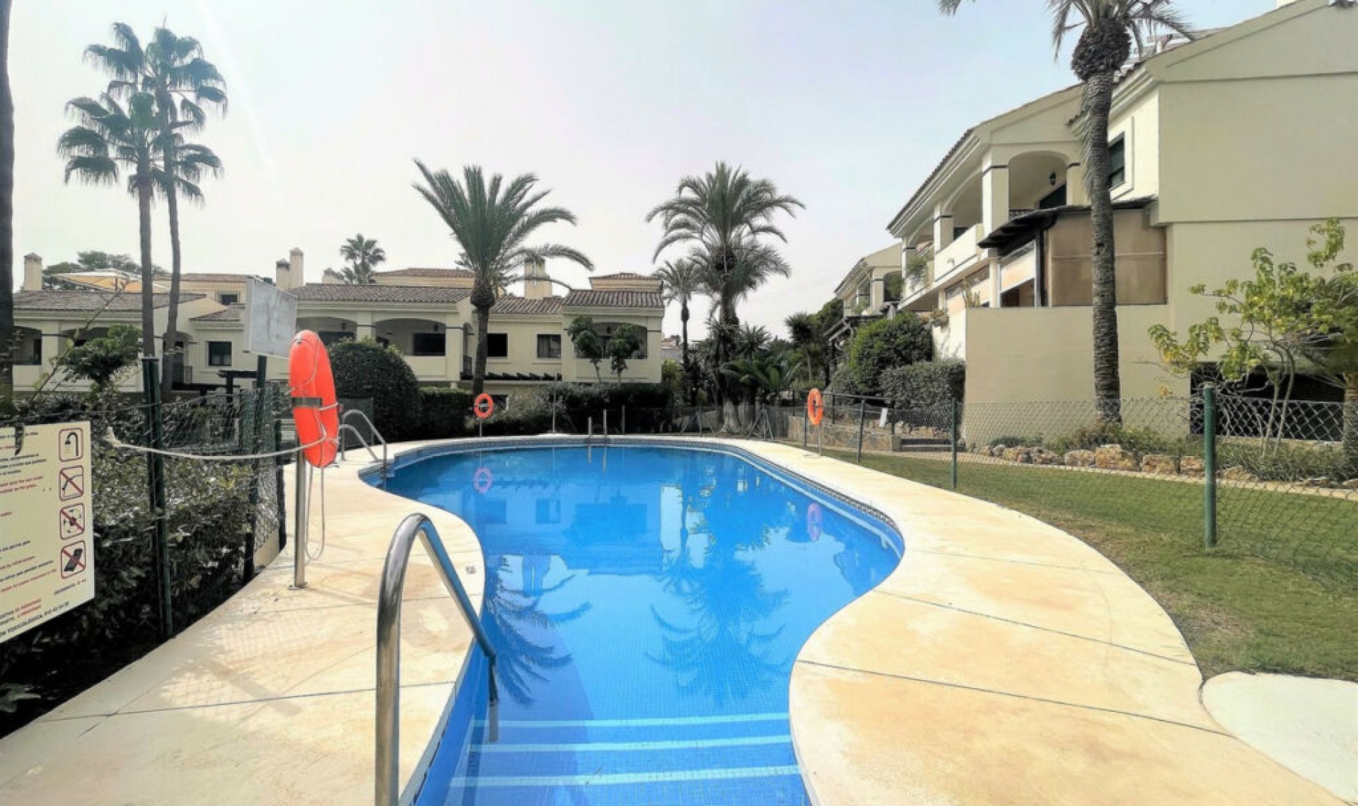 Resale - House -
Atalaya